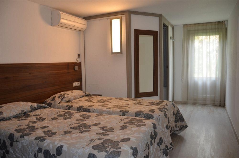 Brit Hotel Plaisance A9/A61 纳博讷 外观 照片