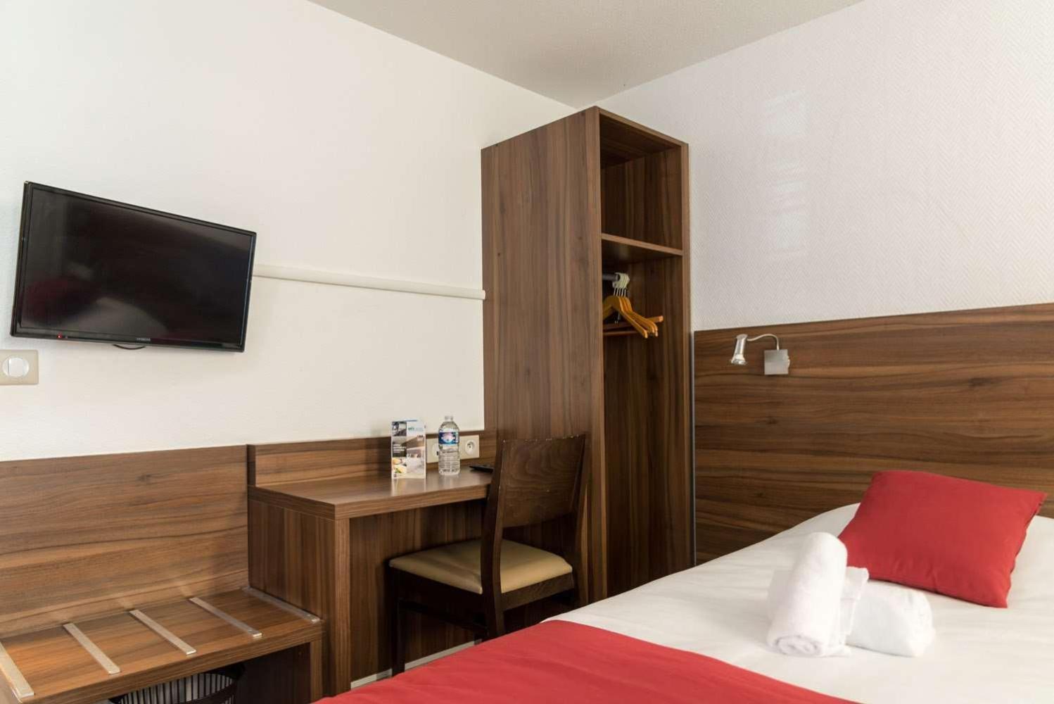 Brit Hotel Plaisance A9/A61 纳博讷 外观 照片