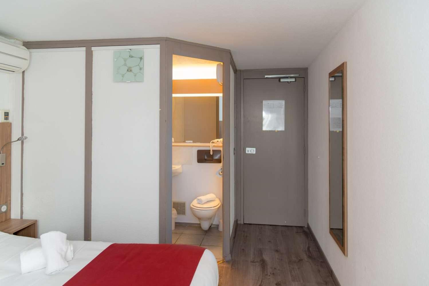 Brit Hotel Plaisance A9/A61 纳博讷 外观 照片
