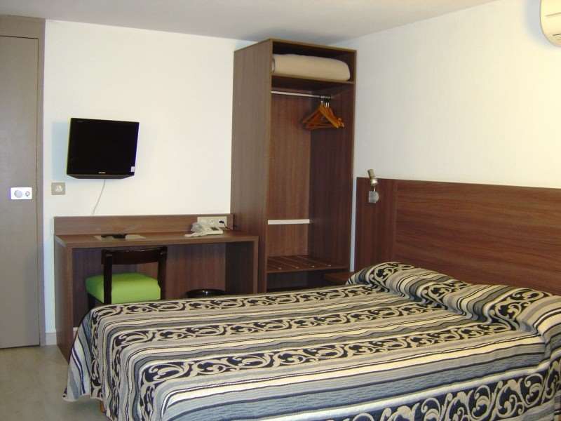 Brit Hotel Plaisance A9/A61 纳博讷 客房 照片