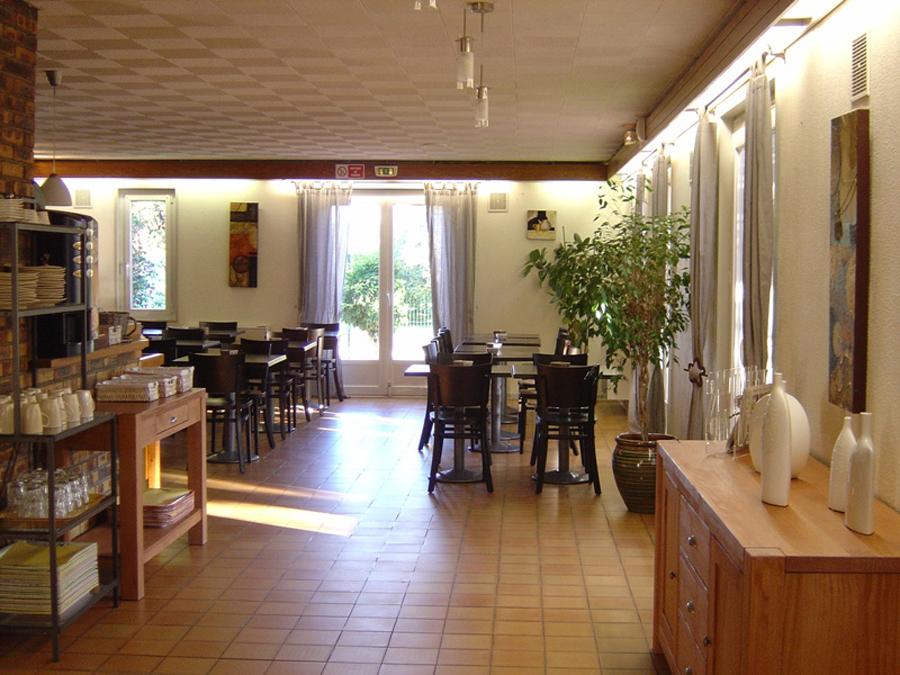 Brit Hotel Plaisance A9/A61 纳博讷 餐厅 照片